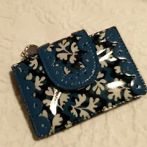 NWOT Small Vera Bradley blue and white Frill change purse wallet pouch